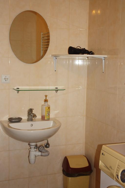 Apartments On Parkaniya 2A Mukacheve Exterior foto