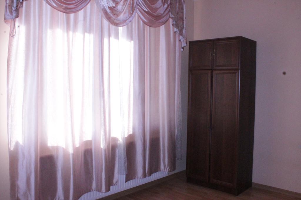 Apartments On Parkaniya 2A Mukacheve Exterior foto